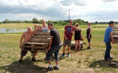Byg din egen Pallebænk – som frivillige gjorde i 2014 til Roskilde festivals Dream-City!